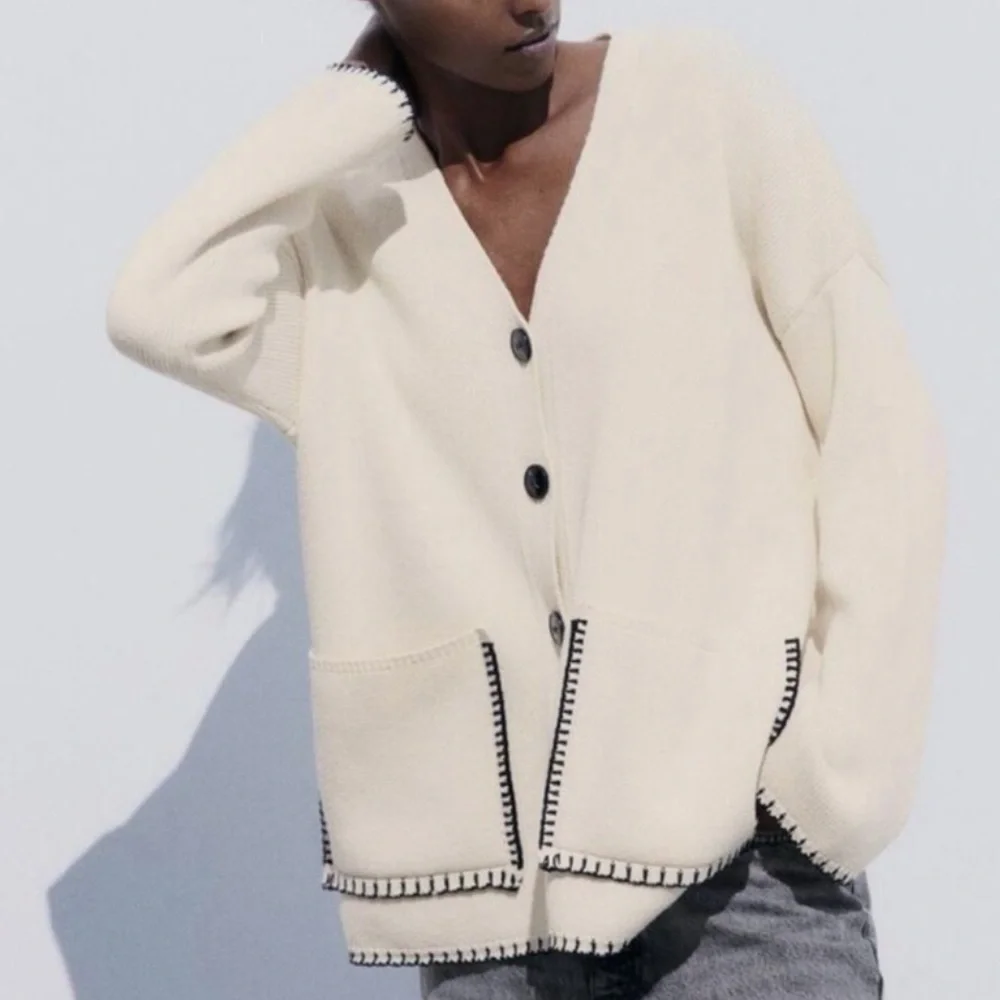 🆕 Zara Knit Cardigan With Contrast Topstitching in Cream - Picture 3 of 13